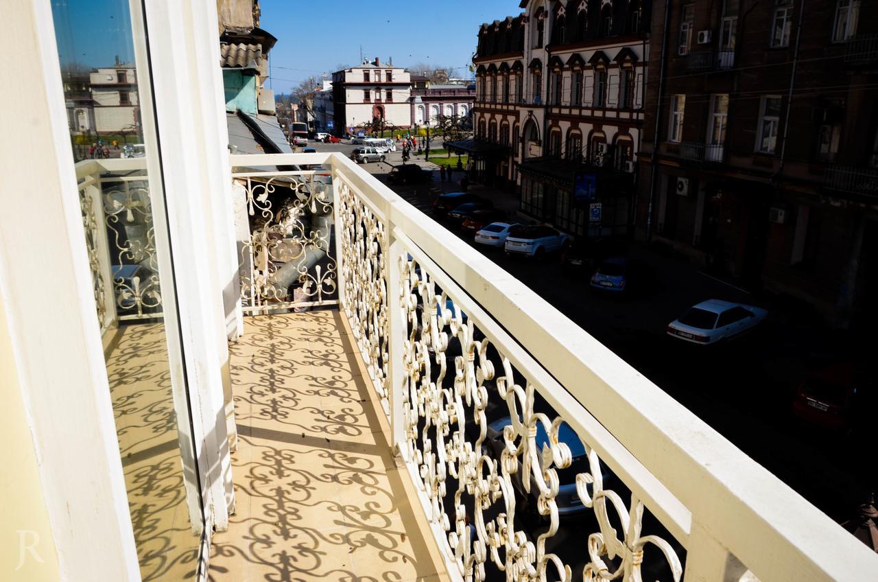 Hotel Maman Odesa Exterior foto